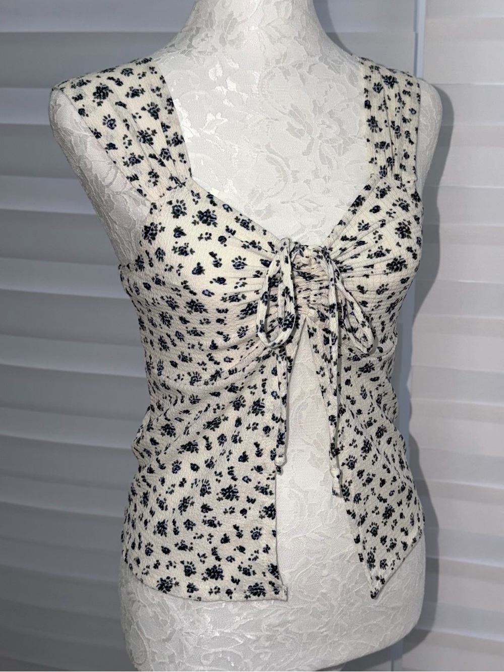 Floral Tie-Front Sleeveless Top in Cream and Black